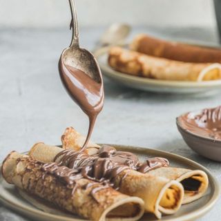 Палачинка с шоколад Нутела и орехи