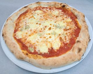 Pizza Quattro formaggi