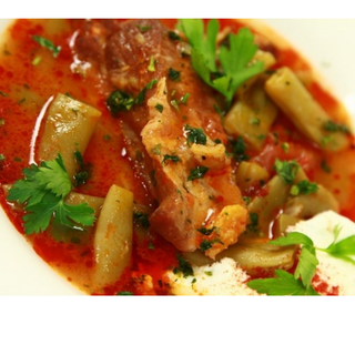 Свинско със зелен боб