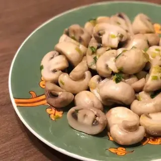 Champiñones Salteados