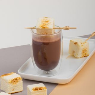 КАКАО З НІЖНИМ ЗЕФІРОМ 