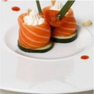 Gunkan salmon Philadelphia