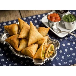 Vegetable samosa (pair)