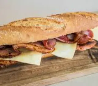 Bocadillo De Escalope De Pollo