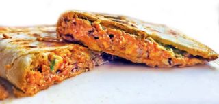 Królewski kurczak po azjatycku Quesadilla (halal)