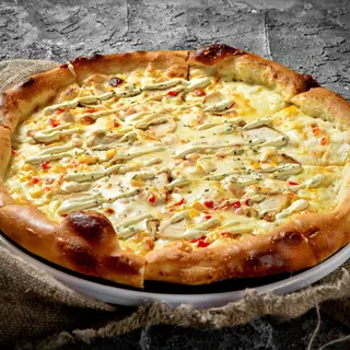 Пицца с курицей и грибами