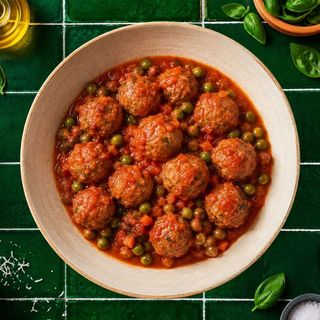 Polpette al sugo con piselli