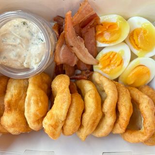 Брънч кутия с яйце и бекон + Coca-Cola  Original Taste (330мл)