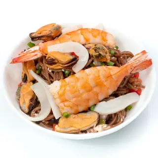 Соба з морепродуктами (320г)