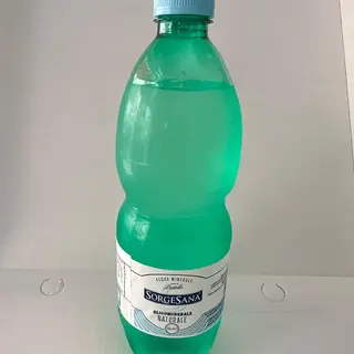 Acqua naturale