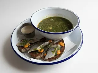 Zupa szczawiowa ze śmietaną. (420g)