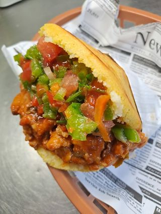 Arepa Rellena La Rabiosa (Vegano)