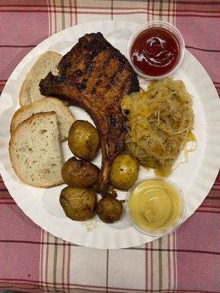 Schab z grilla z kością