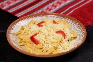 Cartofi prăjiţi cu caşcaval