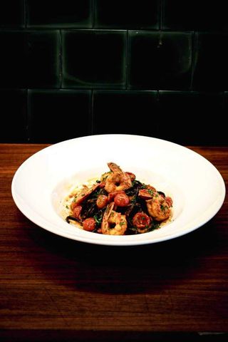 Linguini Nero al Gamberi