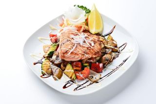 Grilovani losos steak