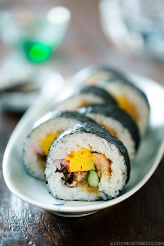 993 Futomaki roll