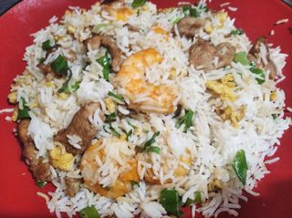 Riz Cantonais à la Tomate et au Poulet