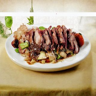 81. Патица със зеленчуци (800 г)