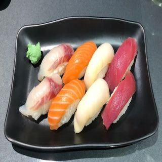 Sushi Variado (8 Pzs.)