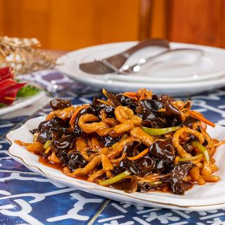 D1 ღორის ხორცის  ისრები მოტკბო მოცხარო სოუსში