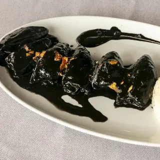 Chipirones de potera en su tinta