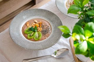 Smoothie bowl cu ciocolată