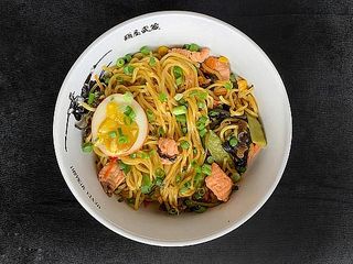 Локшина з лососем L (225g)