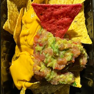 Nachos Con Guacamole