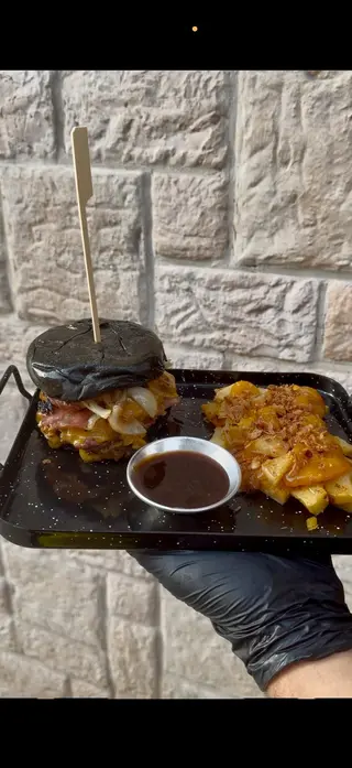 Smash burger casero con cheddar