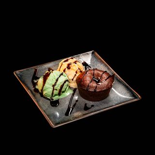 LAVA CAKE