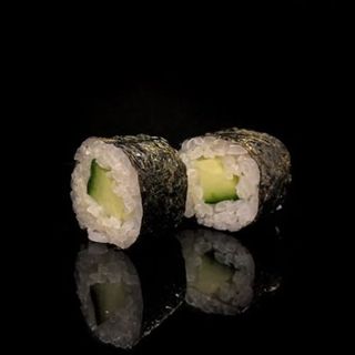 26. Maki de cogombre (6 uds.)