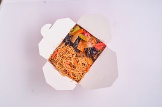 Taitei de grau cu legume si ciuperci