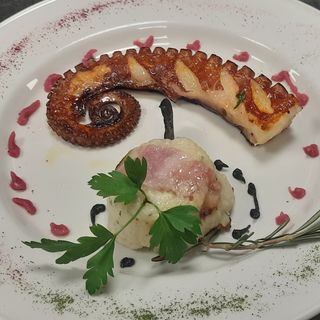 Polipo Arrostito Con Guanciale E Crema Di Patate