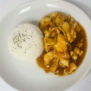 88b Pollo Con Salsa De Ostra Y Arroz Blanco