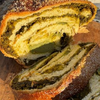 Cozonac cu crema de fistic MINI