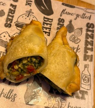 Empanada De Espinaca A Los 3 Quesos
