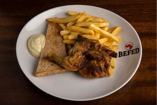 Mezzo galletto Befed alla brace - con patate