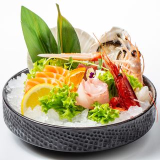 195. Sashimi misto