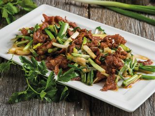 Баранина с зеленым луком