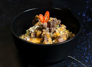 Теплий салат з телятиною