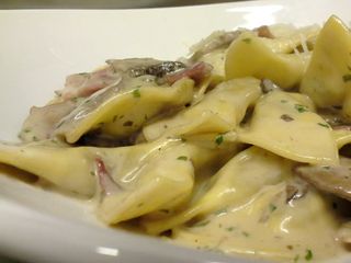 Ravioli De Carne Al Aroma De Trufa