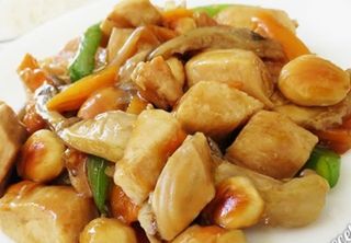 52N-Pollo Con Almendras