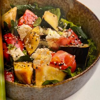 Салат с хрустящими баклажанами 