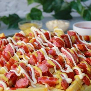 Salchipapa Salsa y Sabor