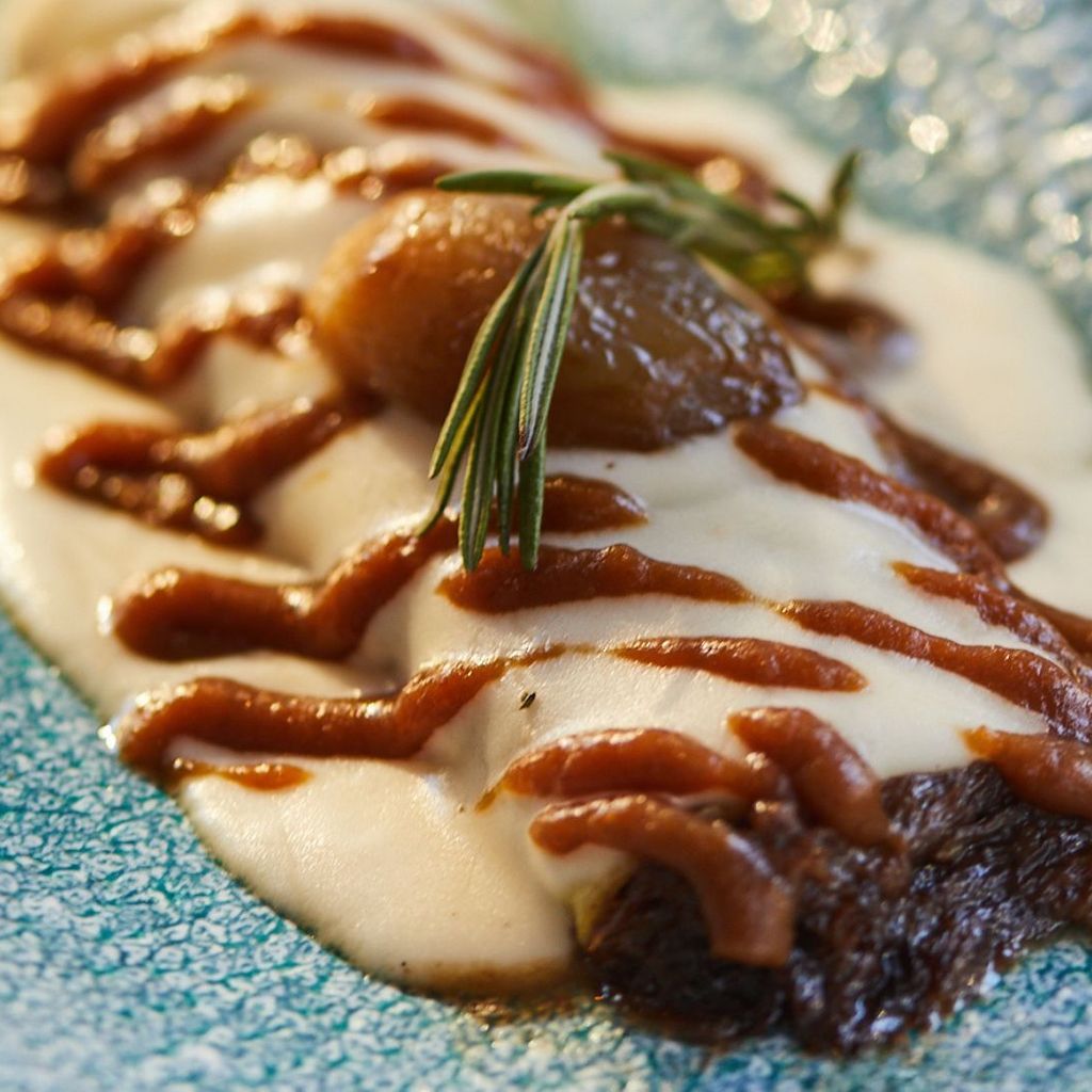 Canelón de Rabo con Bechamel y reducción de PX
