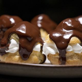 Profiteroles De Nata