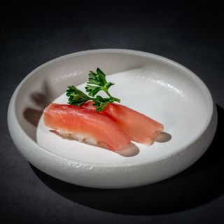 102. Nigiri maguro