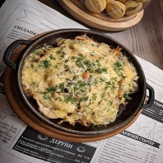 Панський дерун з куркою і сиром