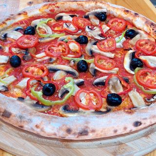 სამარხვო ბოსტნეულის პიცა 8 ნაჭრიანი